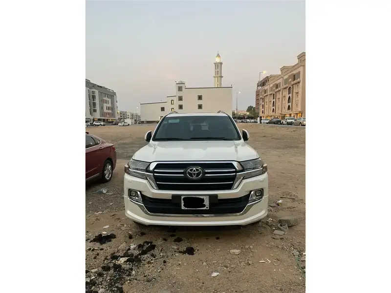 تويوتا لاندكروزر صالون 2020 V8
