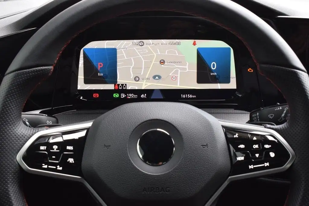 فولكس واجن جولف 2022