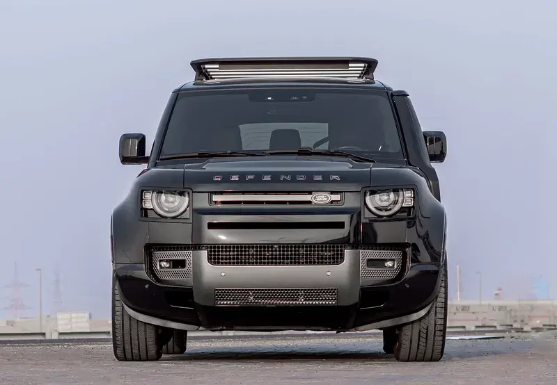 Land Rover Defender 2024