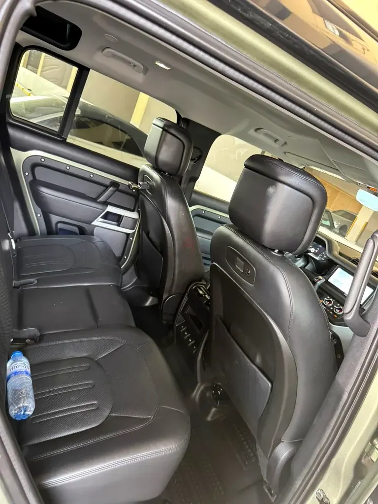 لاند روفر ديفندر 2020