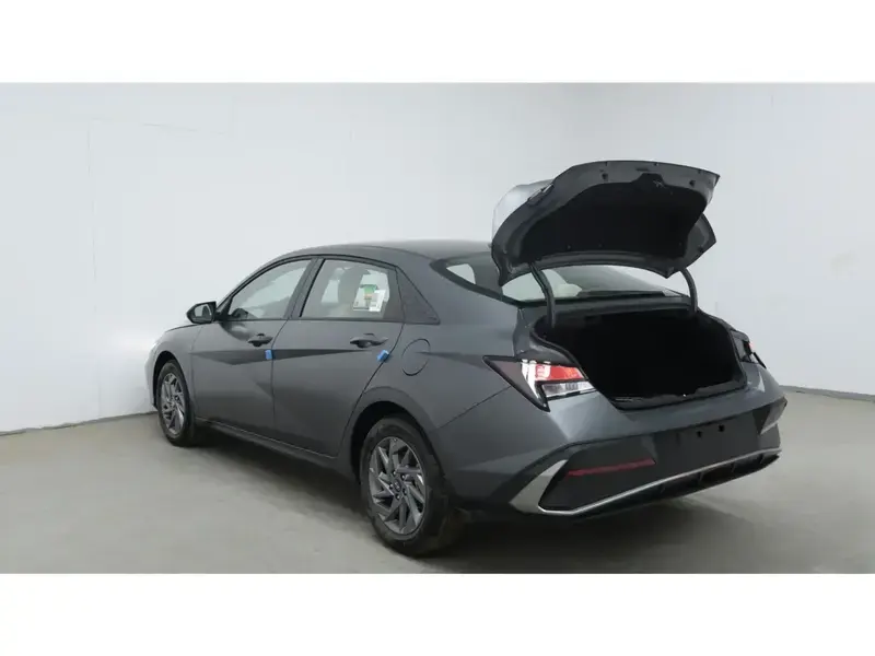 Hyundai Elantra 2025