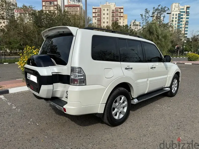 Mitsubishi Pajero 2020