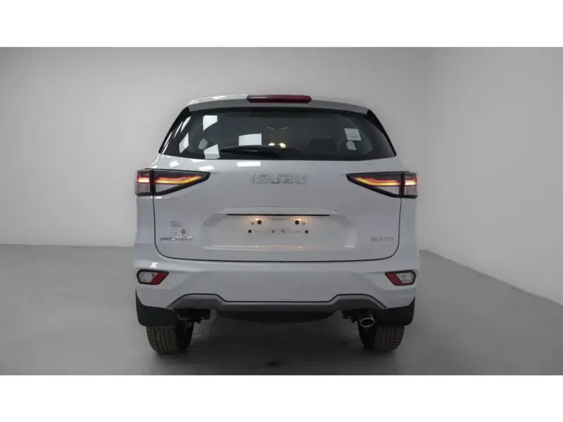 Isuzu MUX 2023