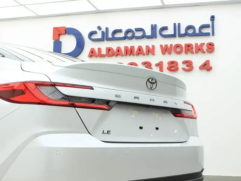 تويوتا كامري LE نص فل 2025