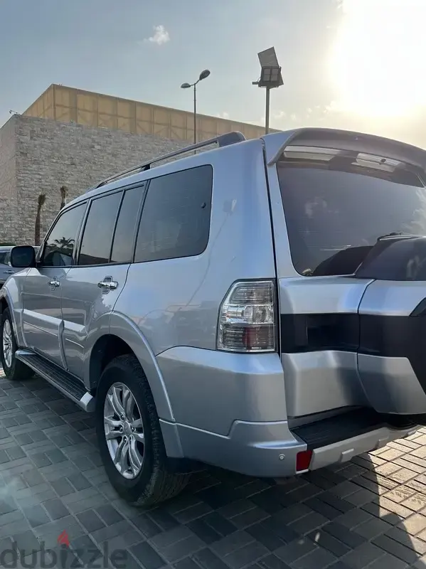 ميتسوبيشي باجيرو 2017