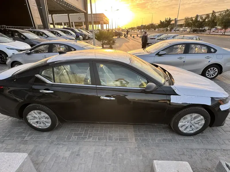 Nissan Altima 2025