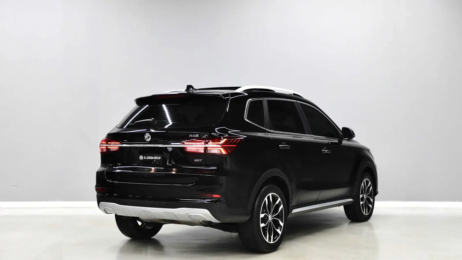 GCC | Low KMs | MG RX5 | Almost New | 1,200 AED Montly Installment