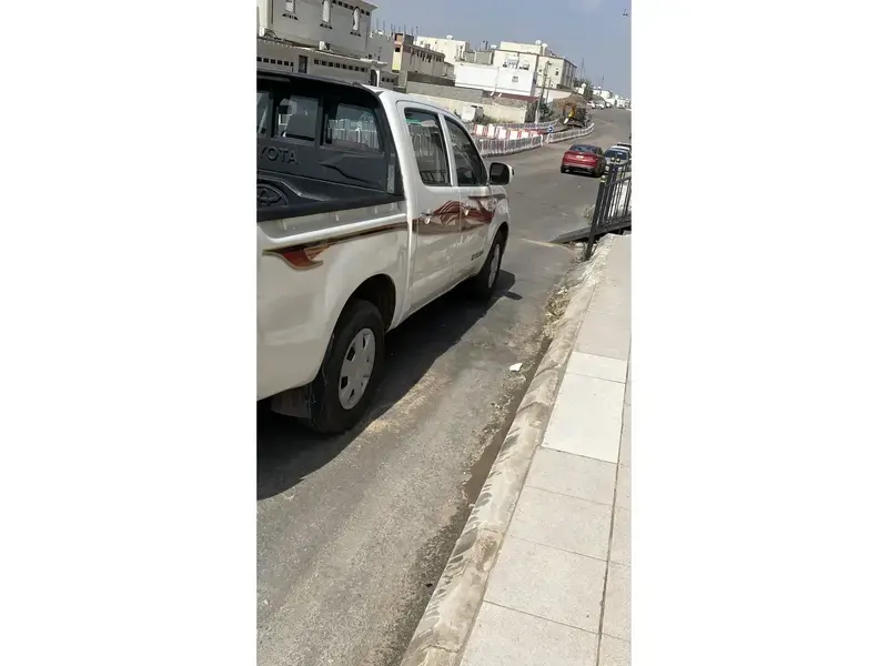 تويوتا هايلكس 2010