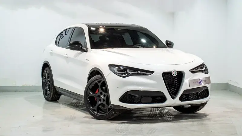 ألفا روميو ستيلفيو 2024