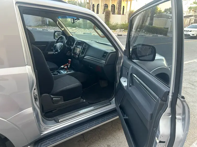 ميتسوبيشي باجيرو 2016