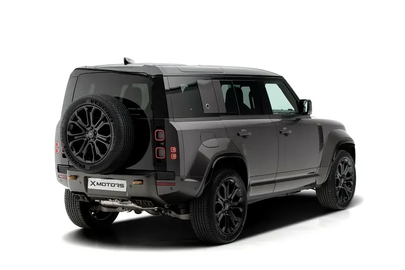 Land Rover Defender 2025