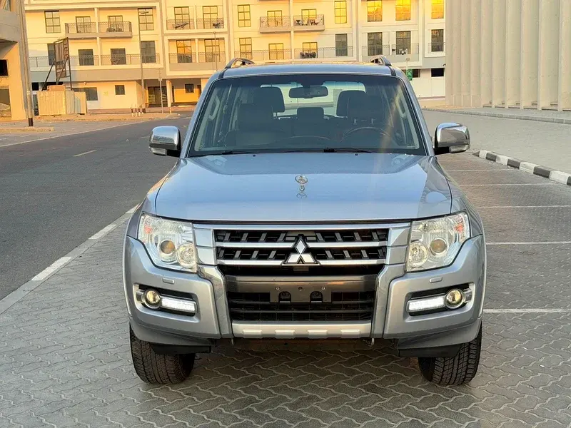 ميتسوبيشي باجيرو 2016