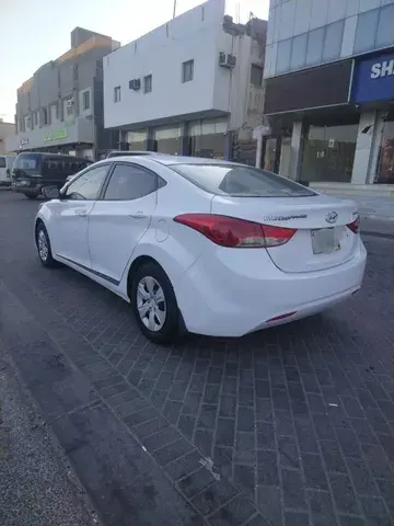 Hyundai Elantra 2013