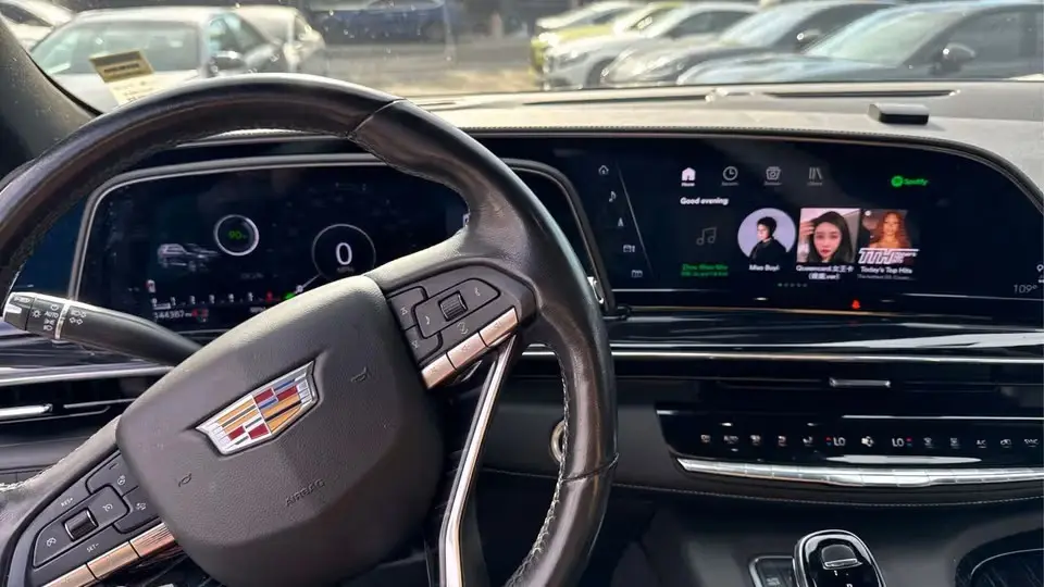 كاديلاك اسكاليد 2023