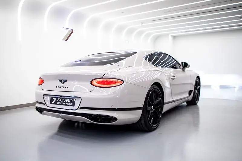 بنتلي كونتيننتال 2020