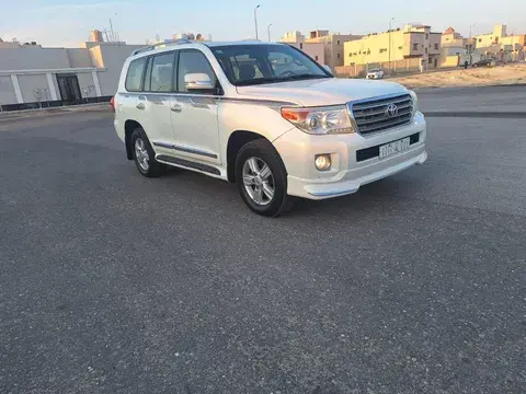 تويوتا لاند كروز 2014