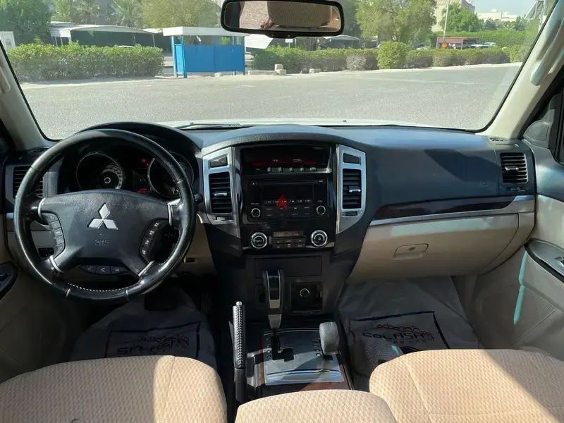 Mitsubishi Pajero 2020
