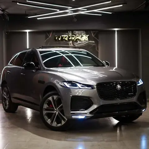 جاكوار F Pace 2025 0