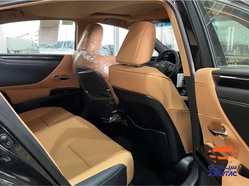 Lexus ES 2024
