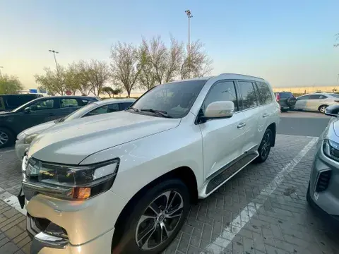 Toyota Land Cruiser GXR V6 Capsule 2021