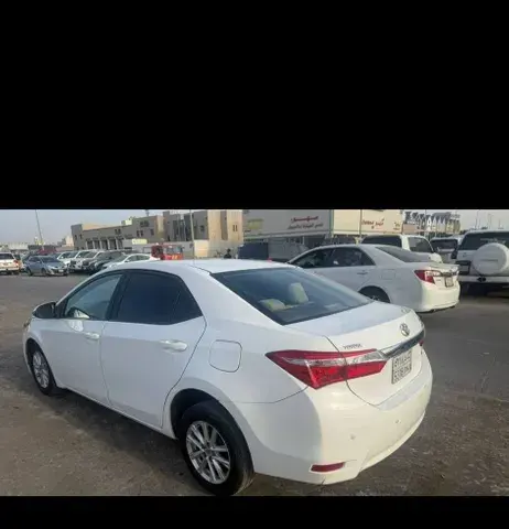 تويوتا كورولا 2015