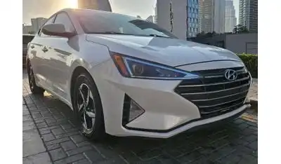 هيونداي إلانترا SE