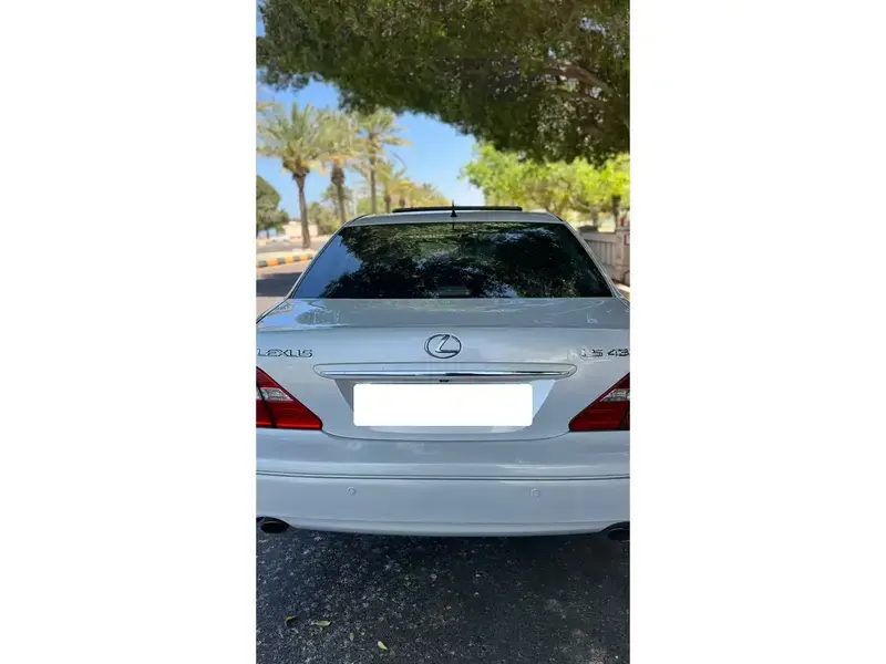لكزس LS 2005
