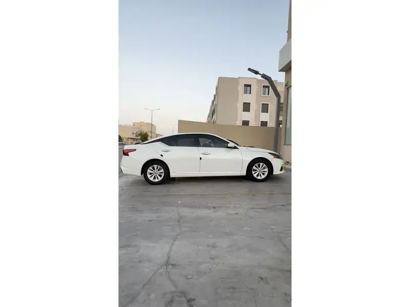 Nissan Altima 2022
