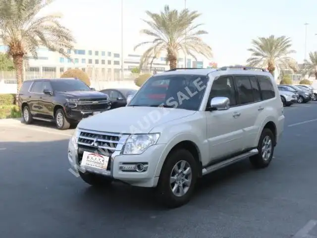 2017 متسوبيشي باجيرو