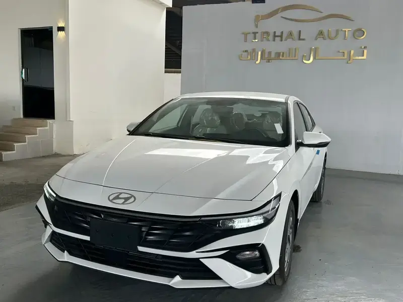 هيونداي إلنترا 2025 سمارت