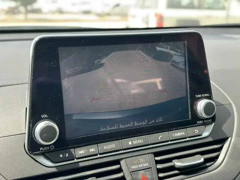 نيسان التيما 2024 Sستاندر