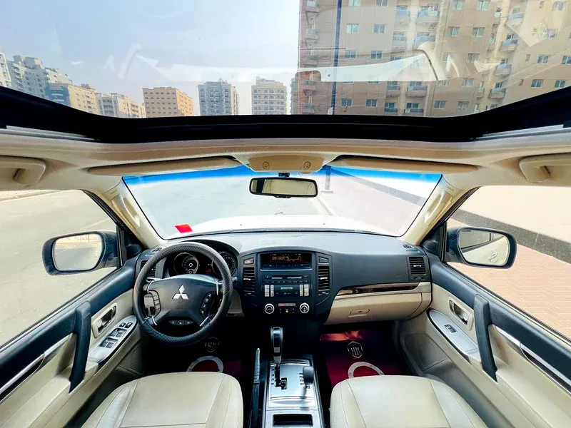 ميتسوبيشي باجيرو 2014