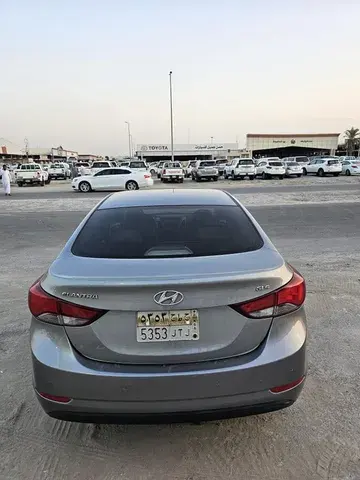 هيونداي إلنترا 2015