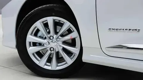 تويوتا كورولا 2025 الجديد