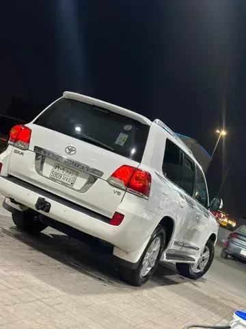 تويوتا لاند كروز 2014