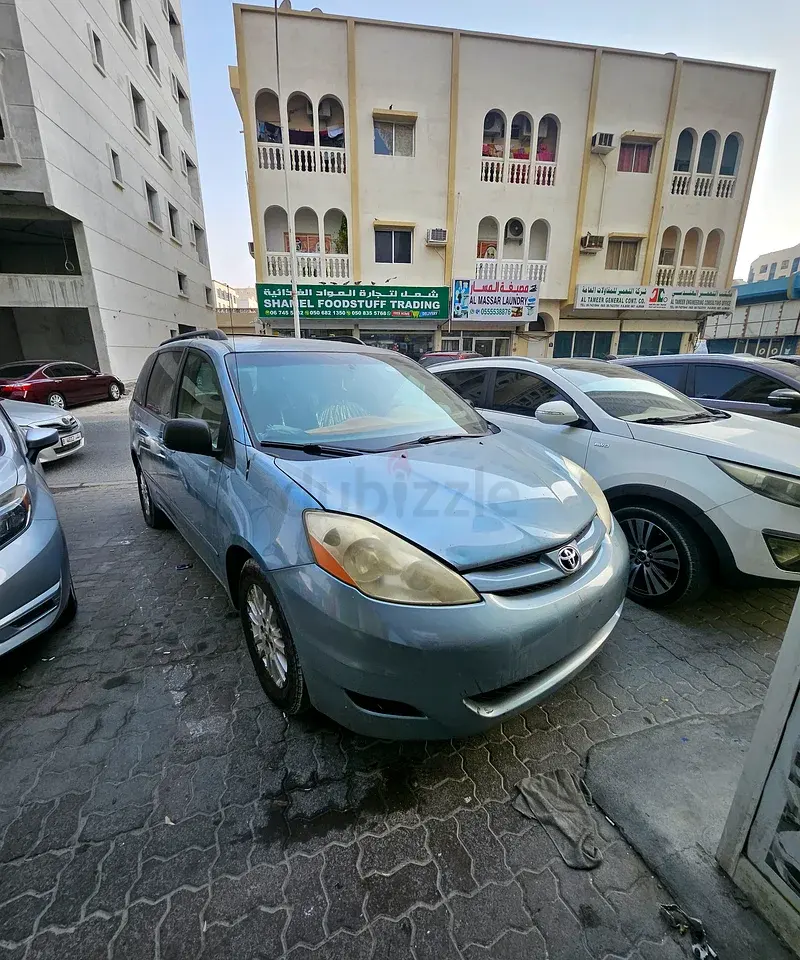 تويوتا سيينا 2008