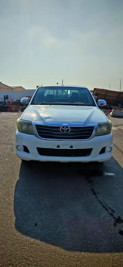 تويوتا هيلوكس 2014