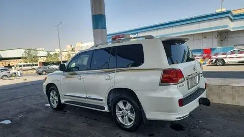 Toyota Land Cruiser 2015