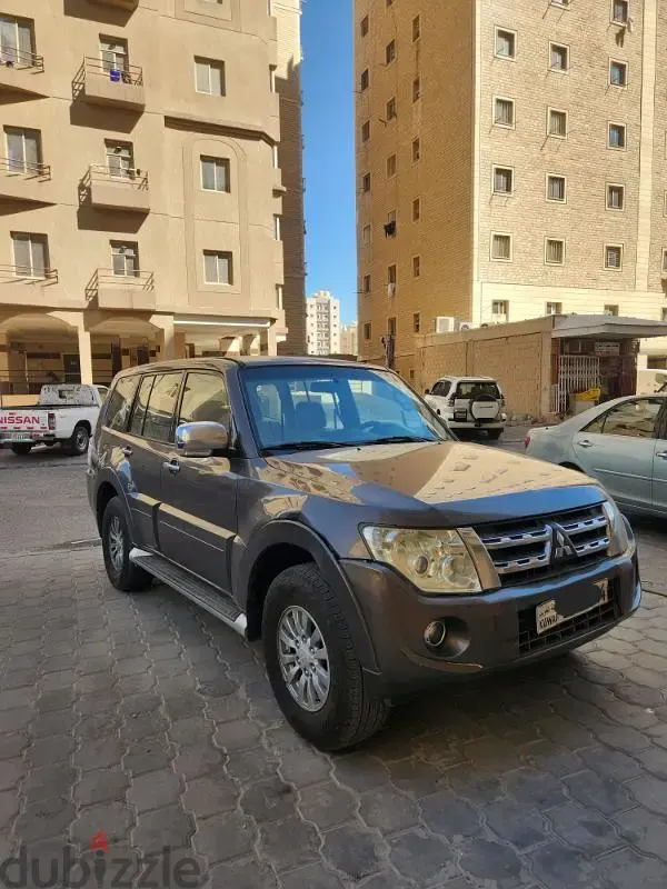 ميتسوبيشي باجيرو 2013