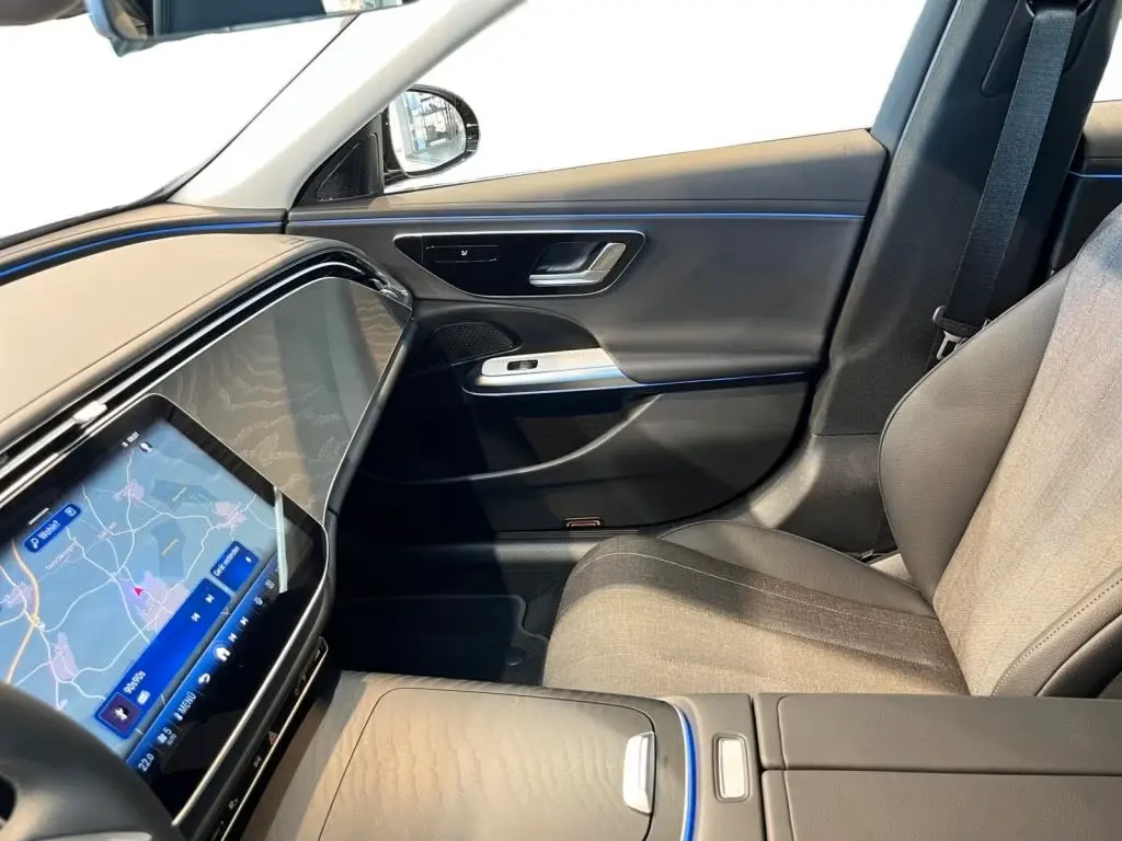 Mercedes Benz E Class 2024