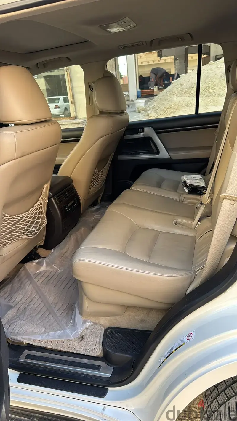 Toyota Land Cruiser 2010