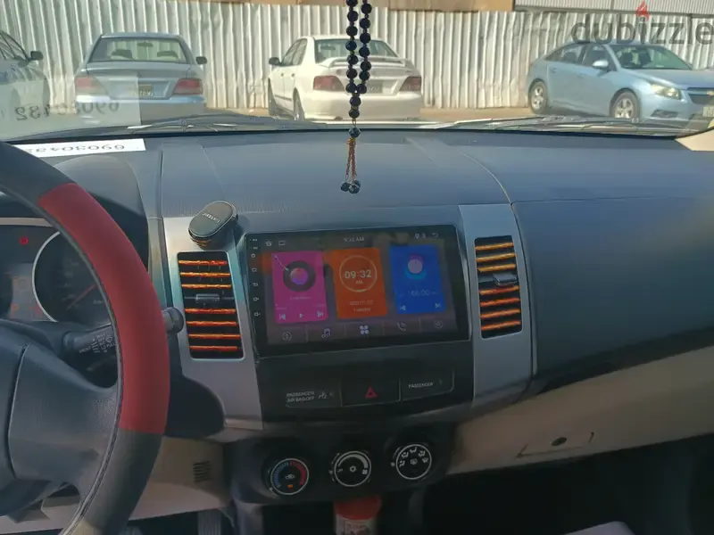 ميتسوبيشي آوتلاندر 2013