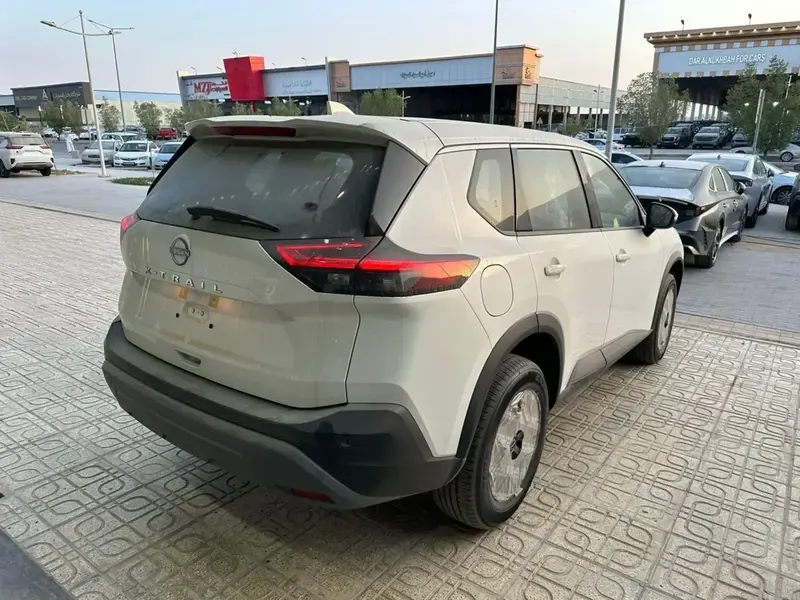 Nissan X-Trail 2025