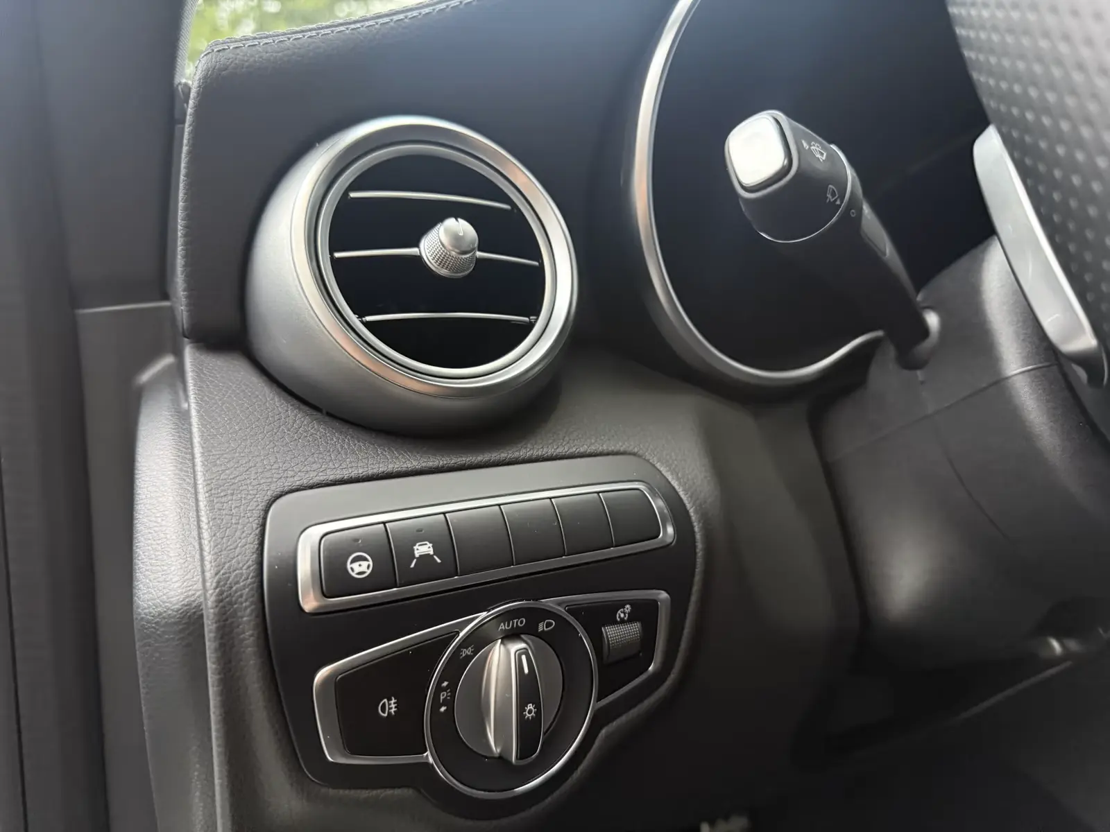 Mercedes Benz C Class 2024