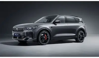 Voyah Free 4 colors available ( Green, Black, white, Grey) with 2 Interior Colors, dimmable roof ( Light Grey a