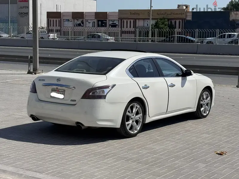 Nissan Maxima 2012