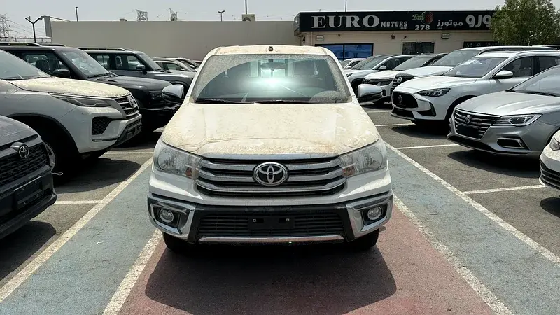 تويوتا هيلوكس 2025