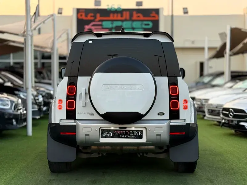 Land Rover Defender 2021