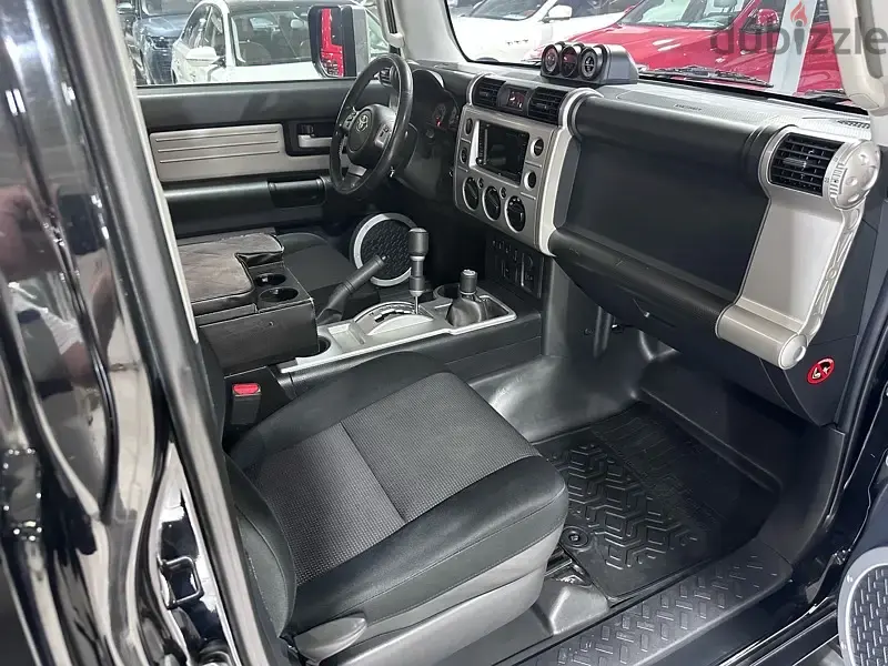 تويوتا اف جي كروزر 2015