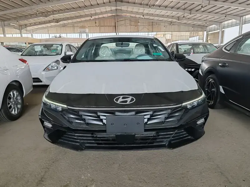 هيونداي إلنترا 2025 سمارت